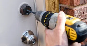 Security Locksmith Services Denver, CO 303-729-3951 - 13-Key-Broke-In-Lock
