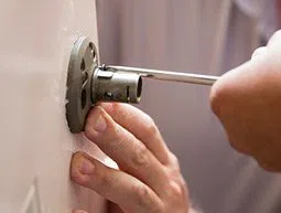Security Locksmith Services Denver, CO 303-729-3951 - 18-Emergency-Opening